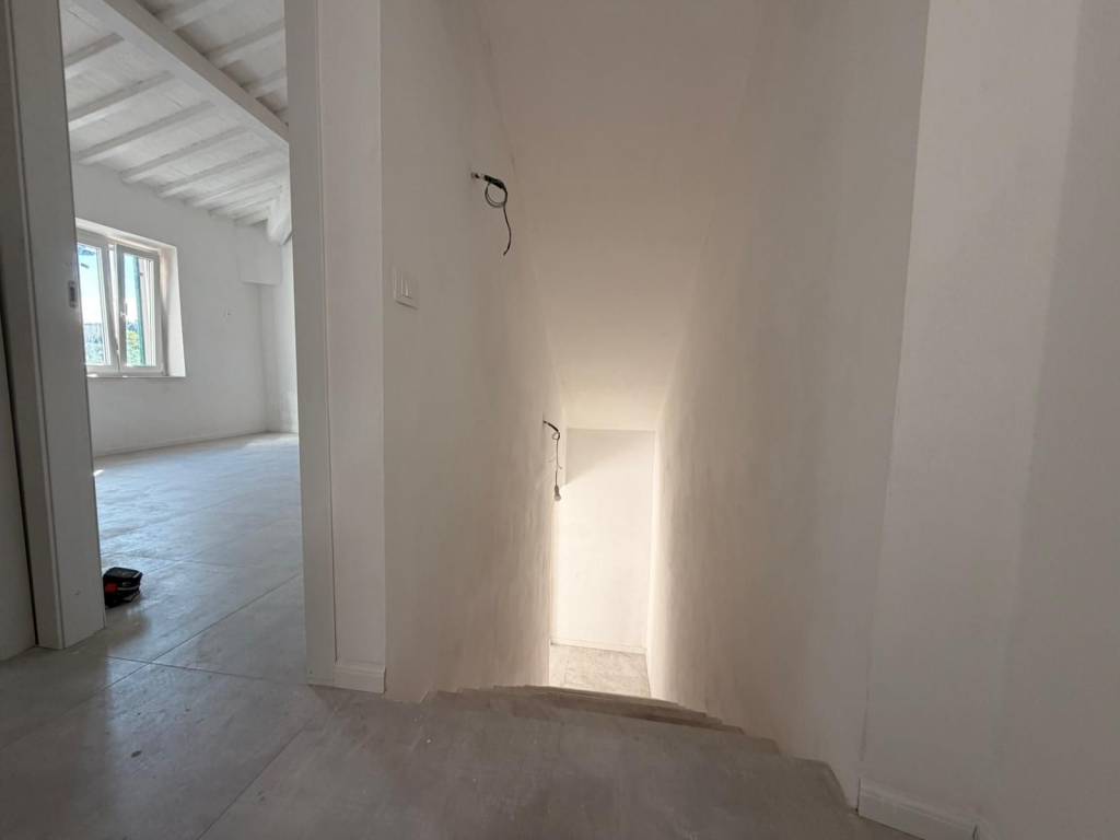 casa indipendente in vendita a Lastra a Signa in zona Ginestra Fiorentina