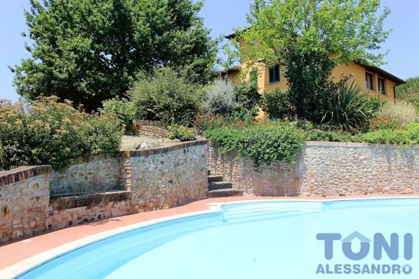 casa indipendente in vendita a Lastra a Signa in zona Quattro Strade