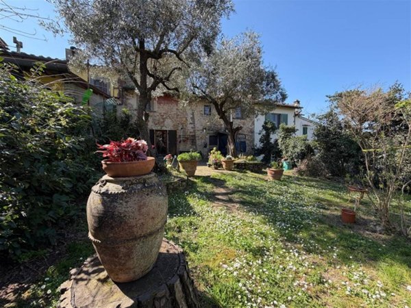 casa indipendente in vendita a Lastra a Signa