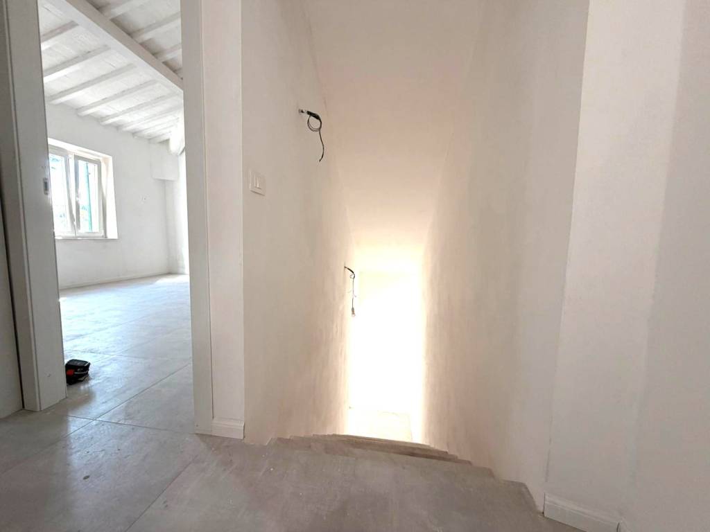 casa indipendente in vendita a Lastra a Signa in zona Ginestra Fiorentina