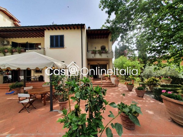casa indipendente in vendita a Lastra a Signa in zona Ponte a Signa