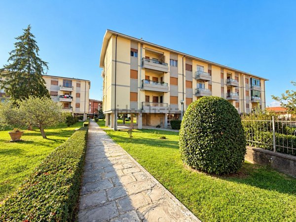 appartamento in vendita a Lastra a Signa in zona Calcinaia