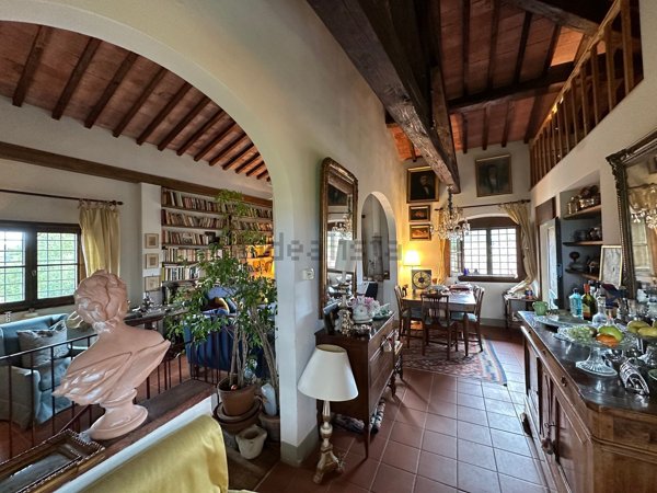 casa indipendente in vendita a Lastra a Signa in zona Calcinaia
