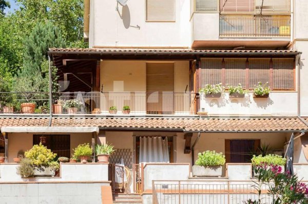 appartamento in vendita a Londa