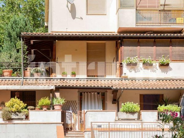 appartamento in vendita a Londa