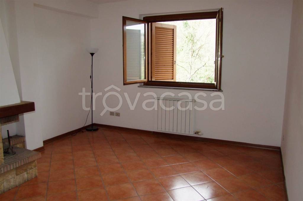 appartamento in vendita a Londa