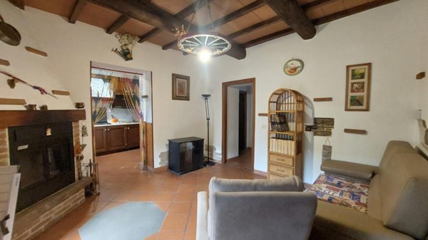 appartamento in vendita a Londa
