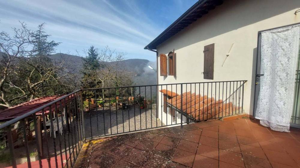 casa indipendente in vendita a Londa in zona Vierle