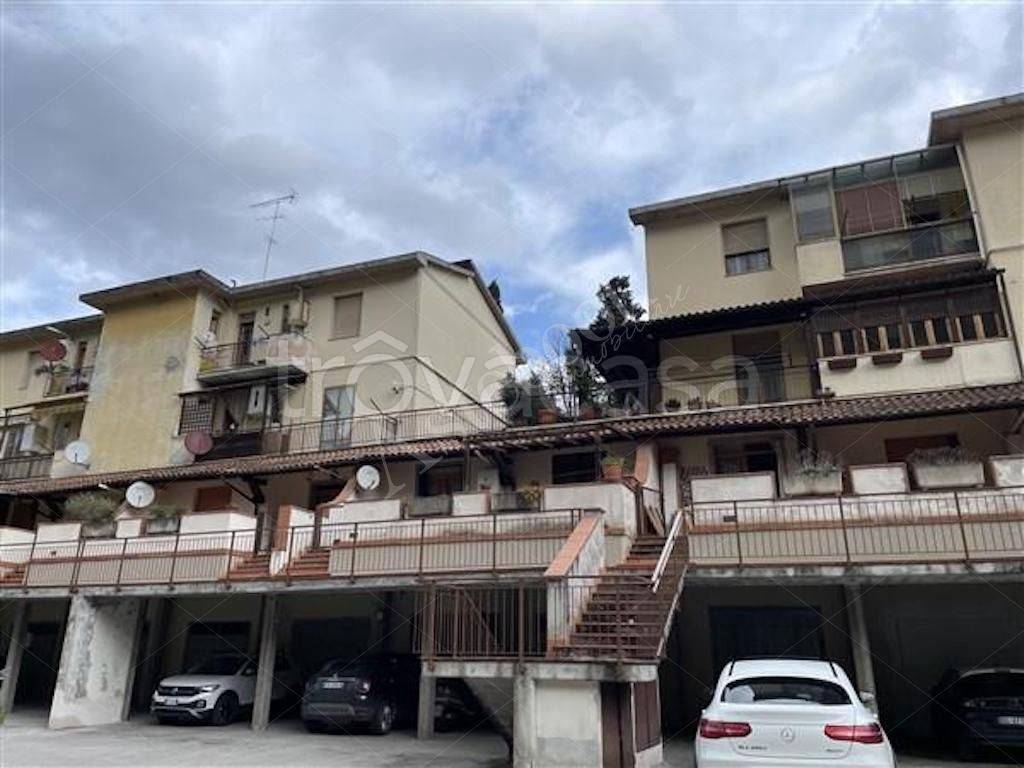 appartamento in vendita a Londa