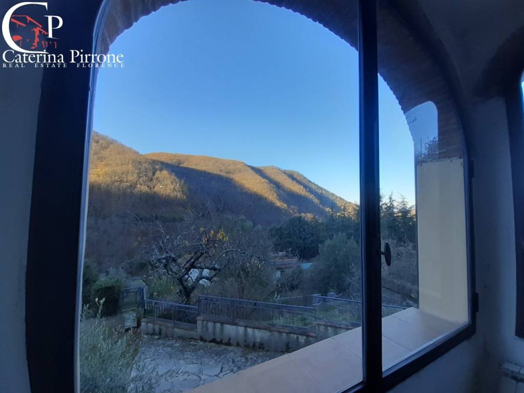 appartamento in vendita a Londa in zona Fornace