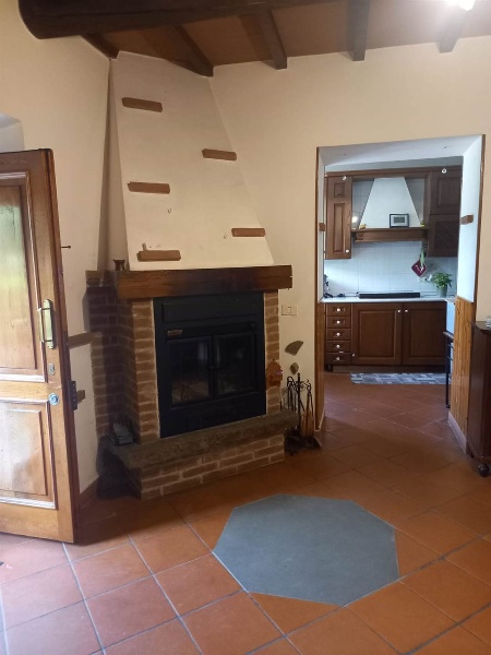 casa semindipendente in vendita a Londa in zona Fornace