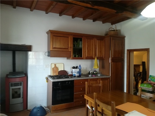 appartamento in vendita a Londa in zona Fornace