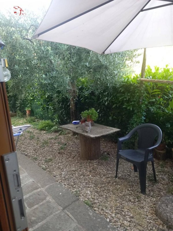 appartamento in vendita a Londa in zona Fornace