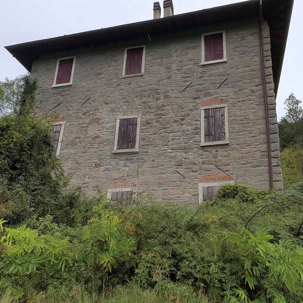 appartamento in vendita a Londa in zona Vierle