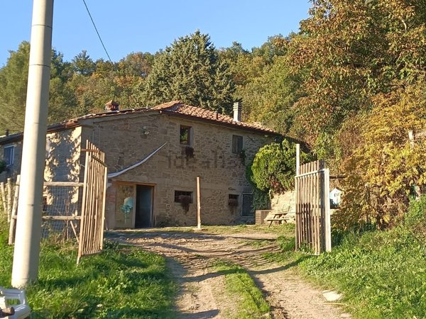casale in vendita a Londa