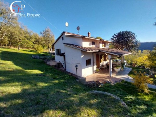 casa indipendente in vendita a Londa in zona Fornace