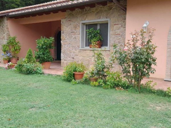 casa indipendente in vendita a Londa