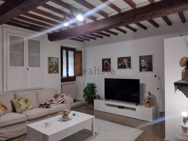 appartamento in vendita a Londa