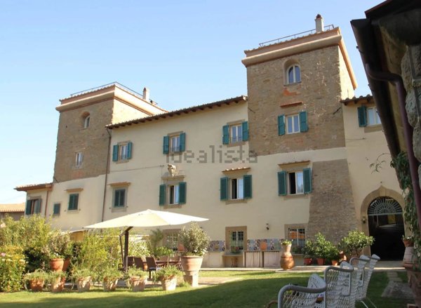 villa in vendita a Londa in zona Rata