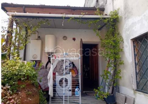 appartamento in vendita a Londa in zona Fornace