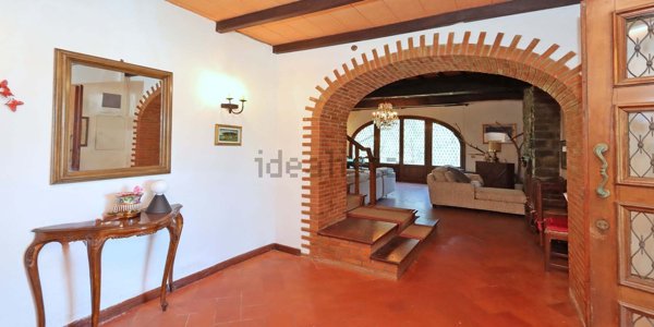 casa indipendente in vendita a Londa in zona Caiano