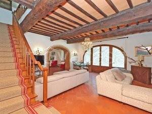 casa indipendente in vendita a Londa in zona Caiano