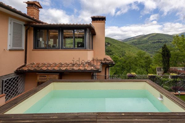 casa indipendente in vendita a Londa