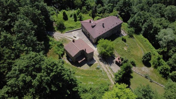 casa indipendente in vendita a Londa in zona Rata