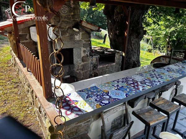 casa indipendente in vendita a Londa in zona Rincine