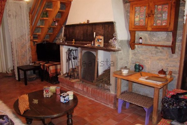 casa semindipendente in vendita a Londa in zona Vierle