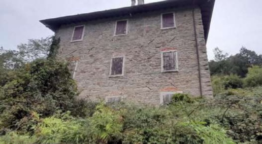 appartamento in vendita a Londa in zona Rata