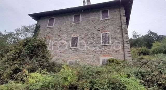 appartamento in vendita a Londa in zona Rata
