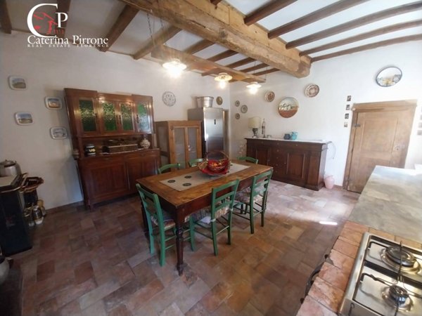 casa indipendente in vendita a Londa in zona Rata
