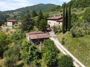 casa indipendente in vendita a Londa in zona Rata