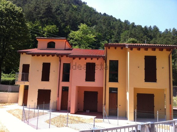 appartamento in vendita a Marradi in zona Crespino