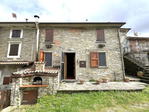 casa indipendente in vendita a Marradi in zona Campigno