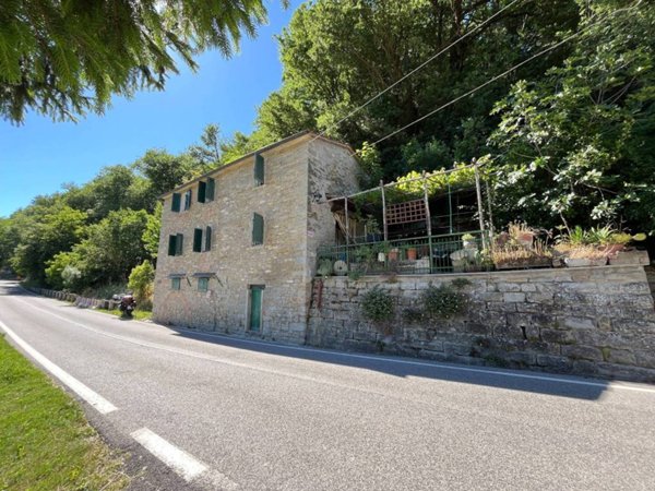 casa indipendente in vendita a Marradi in zona Crespino
