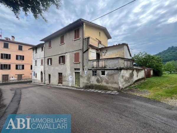 appartamento in vendita a Marradi in zona Sant'Adriano
