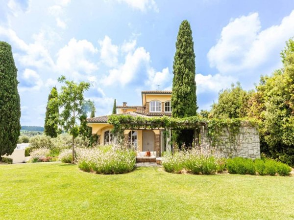 casa indipendente in vendita a Montaione in zona Castelfalfi
