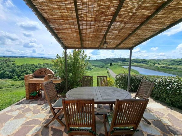 casa indipendente in vendita a Montaione in zona Castelfalfi