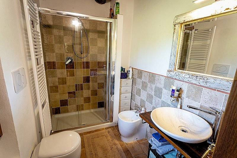 casa indipendente in vendita a Montaione in zona Castelfalfi