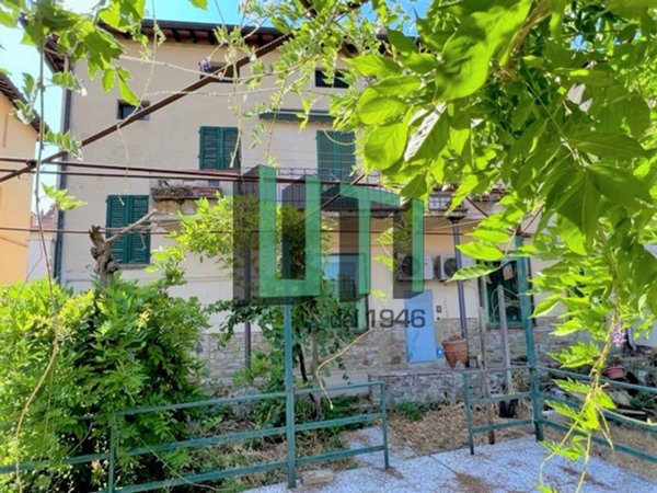 casa indipendente in vendita a Montaione