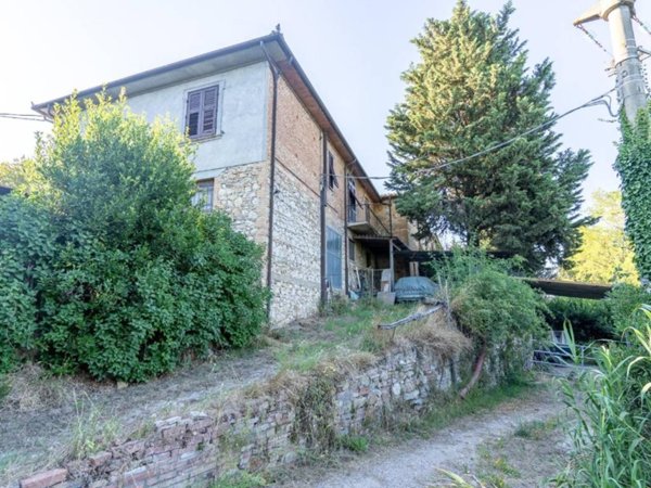 casa indipendente in vendita a Montaione
