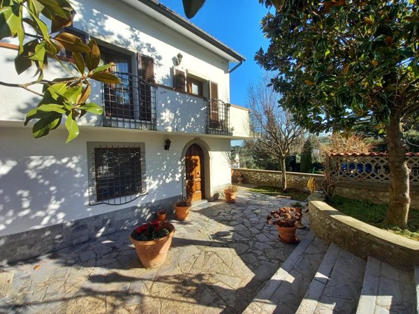casa indipendente in vendita a Montaione