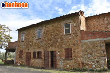 casa indipendente in vendita a Montaione