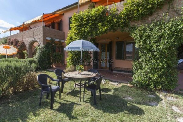 appartamento in vendita a Montaione in zona Castelfalfi