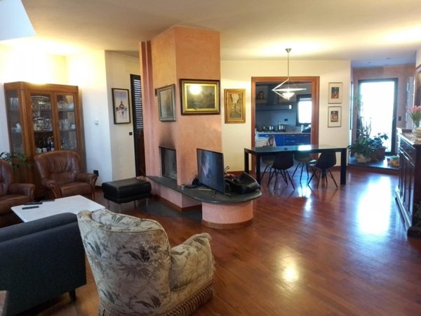 casa indipendente in vendita a Montaione