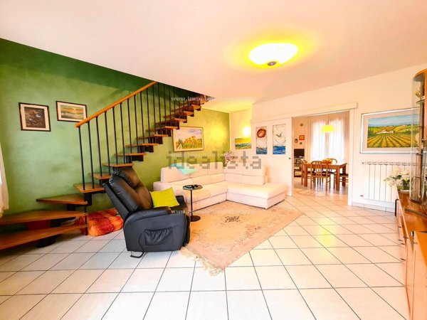 casa indipendente in vendita a Montaione