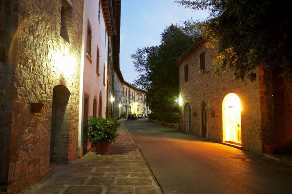 quadrivano in vendita a Montaione in zona Castelfalfi