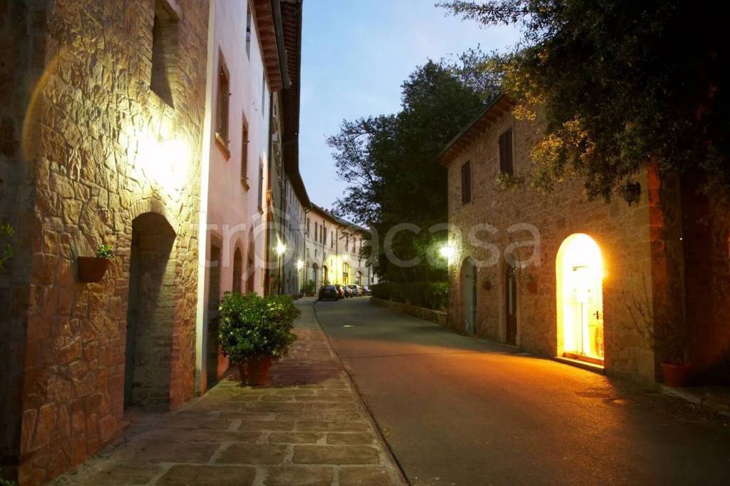 casa indipendente in vendita a Montaione in zona Castelfalfi